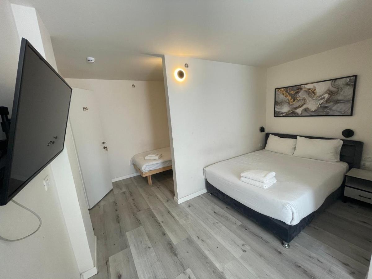 Hermitage Hotel Bat Yam Exterior photo